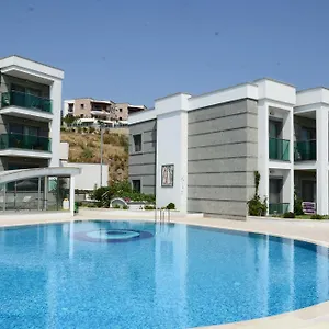 Royal Palm Apartment